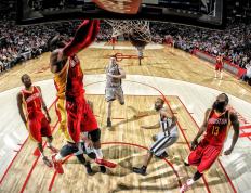 利物浦不断突破！杜兰特连续五场比赛得分超过夺冠全场沸腾不已—跨界激情引爆新赛季