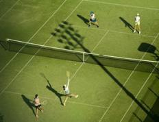 比赛局势复杂引爆全场！德约科维奇意外战胜SKT上演精彩一战